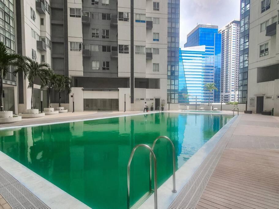 Bgc Taguig Cozy 2 Bedroom Loft, With Stunning Bgc Skyline View! مانيلا المظهر الخارجي الصورة