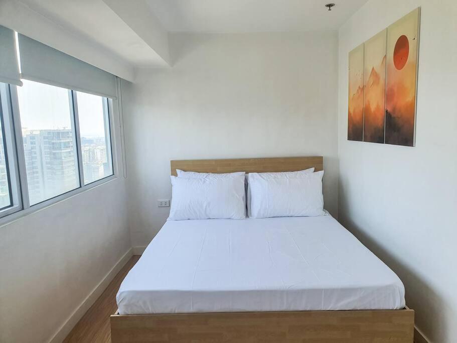 Bgc Taguig Cozy 2 Bedroom Loft, With Stunning Bgc Skyline View! مانيلا المظهر الخارجي الصورة