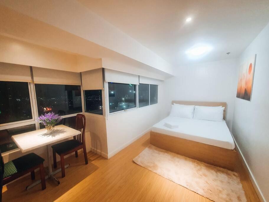 Bgc Taguig Cozy 2 Bedroom Loft, With Stunning Bgc Skyline View! مانيلا المظهر الخارجي الصورة